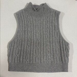 ALO Yoga Gray Cable Knit Sleeveless Turtleneck Sweater
